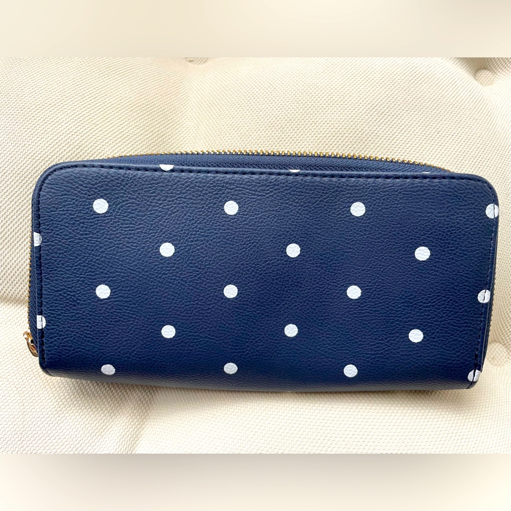Polka dot wallet